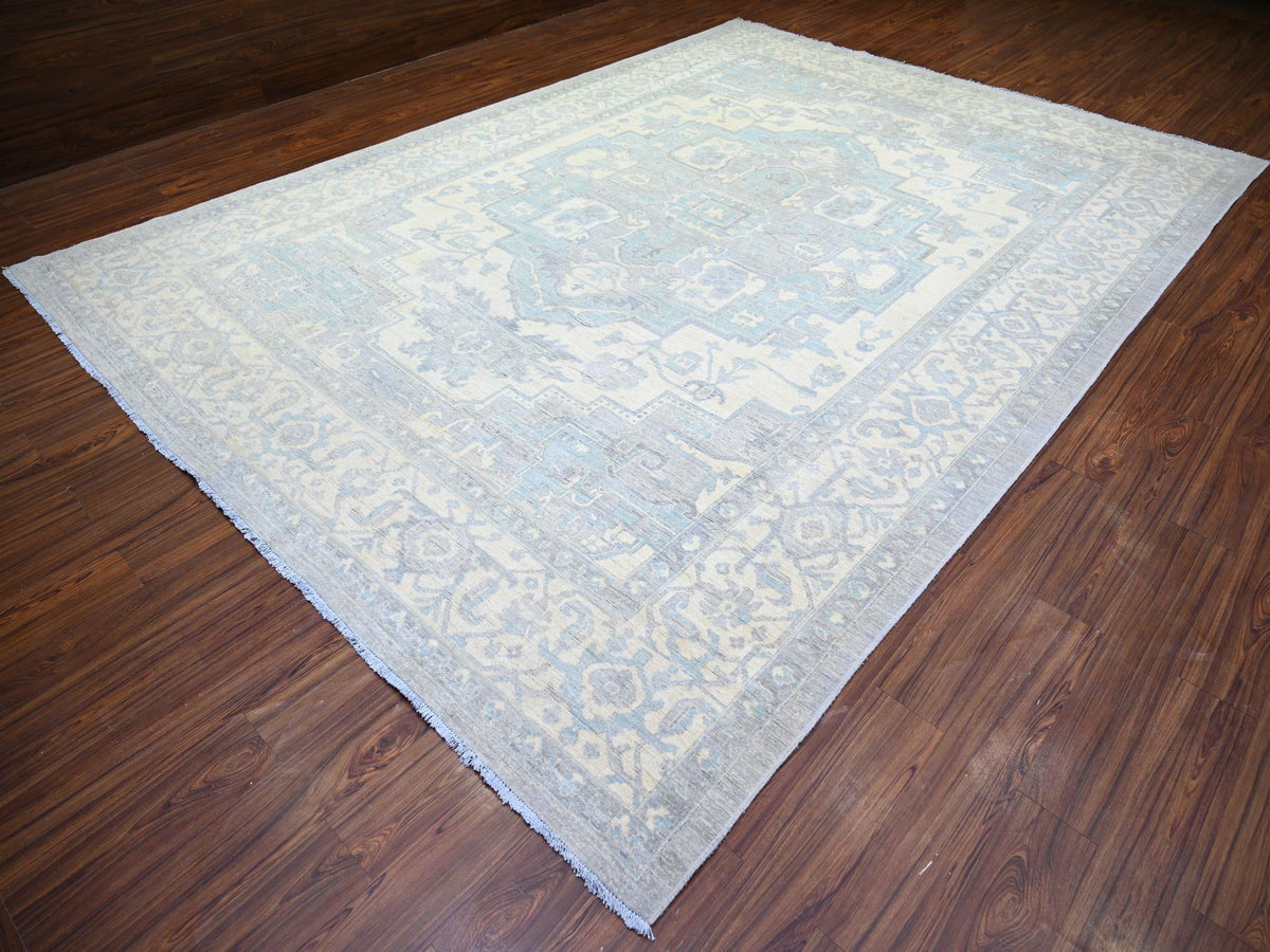 Heriz Oushak hand-knotted wool rug in Gray & Ivory, 9'9" x 13'5" — SKU O073128 (view 3)