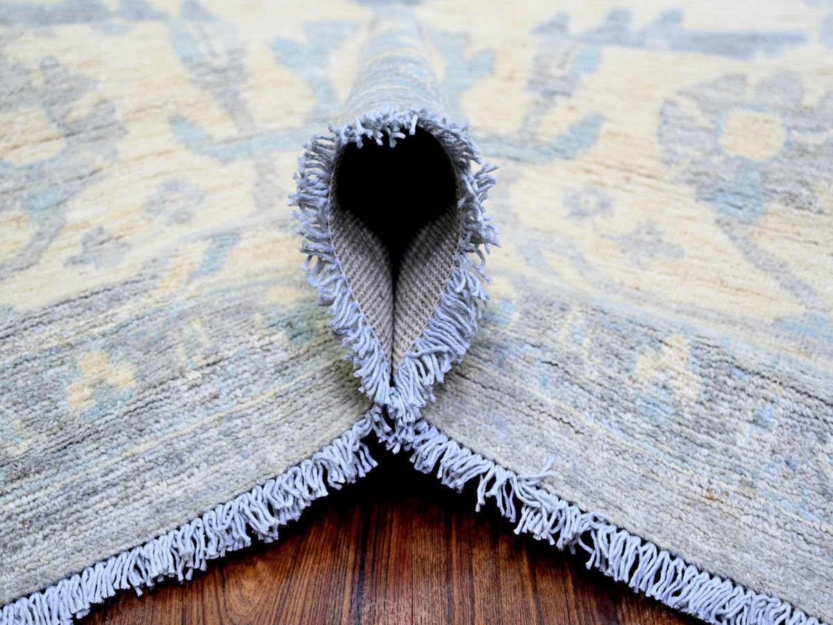 Heriz Oushak hand-knotted wool rug in Gray & Ivory, 9'9" x 13'5" — SKU O073128 (view 5)