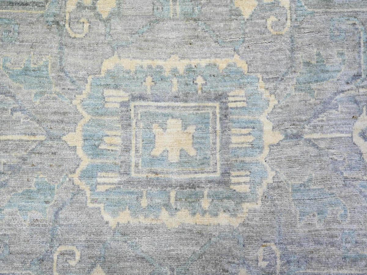 Heriz Oushak hand-knotted wool rug in Gray & Ivory, 9'9" x 13'5" — SKU O073128 (view 8)