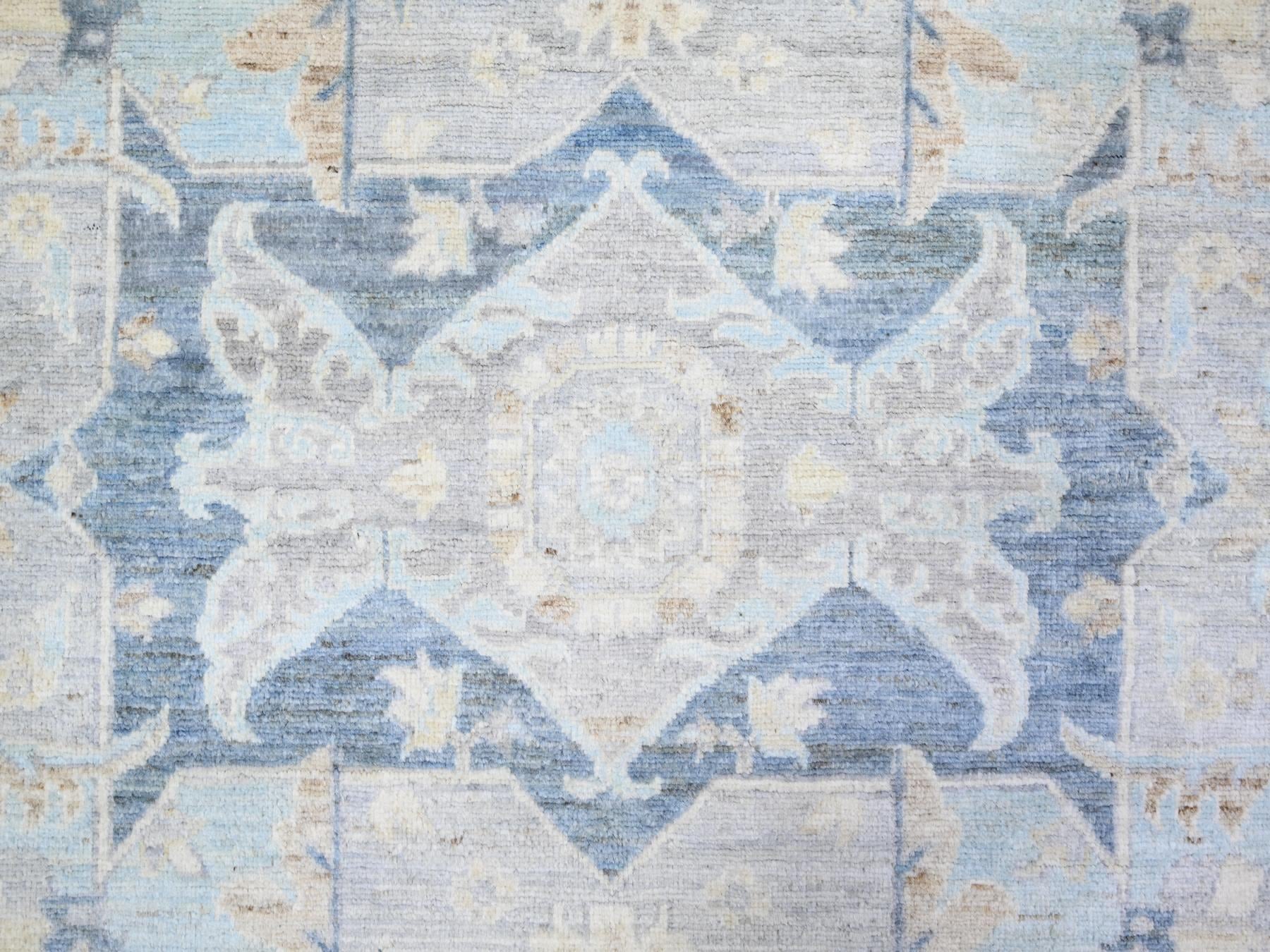 Heriz Oushak hand-knotted wool rug in Ivory & Gray, 7'10" x 9'7" — SKU O073279 (view 8)