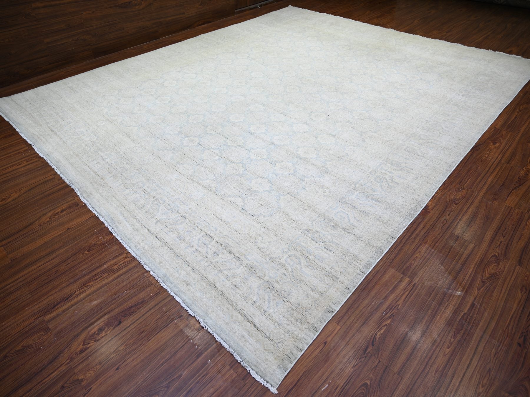 Peshawar Oushak hand-knotted wool rug in Gray, 11'9" x 14'3" — SKU O073280 (view 3)