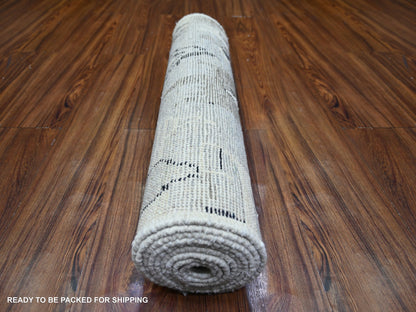 Tribal & Geometric hand-knotted wool runner in Ivory, 2'7" x 9'9" — SKU O073489 (view 4)