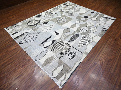 Tribal & Geometric hand-knotted wool rug in Ivory, 7'4" x 9'6" — SKU O073492 (view 3)