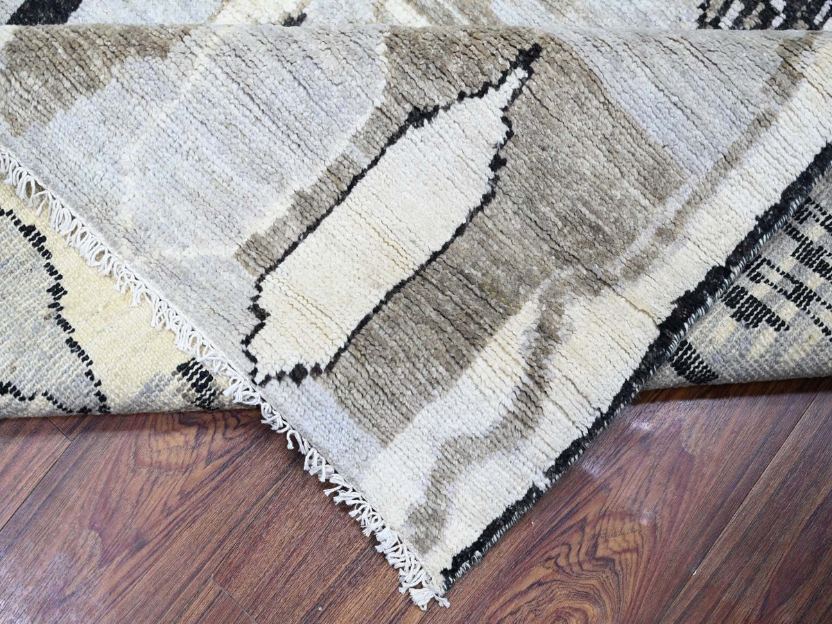 Tribal & Geometric hand-knotted wool rug in Ivory, 7'4" x 9'6" — SKU O073492 (view 6)