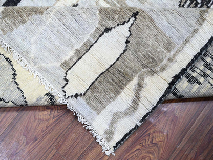 Tribal & Geometric hand-knotted wool rug in Ivory, 7'4" x 9'6" — SKU O073492 (view 6)