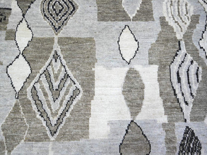 Tribal & Geometric hand-knotted wool rug in Ivory, 7'4" x 9'6" — SKU O073492 (view 8)