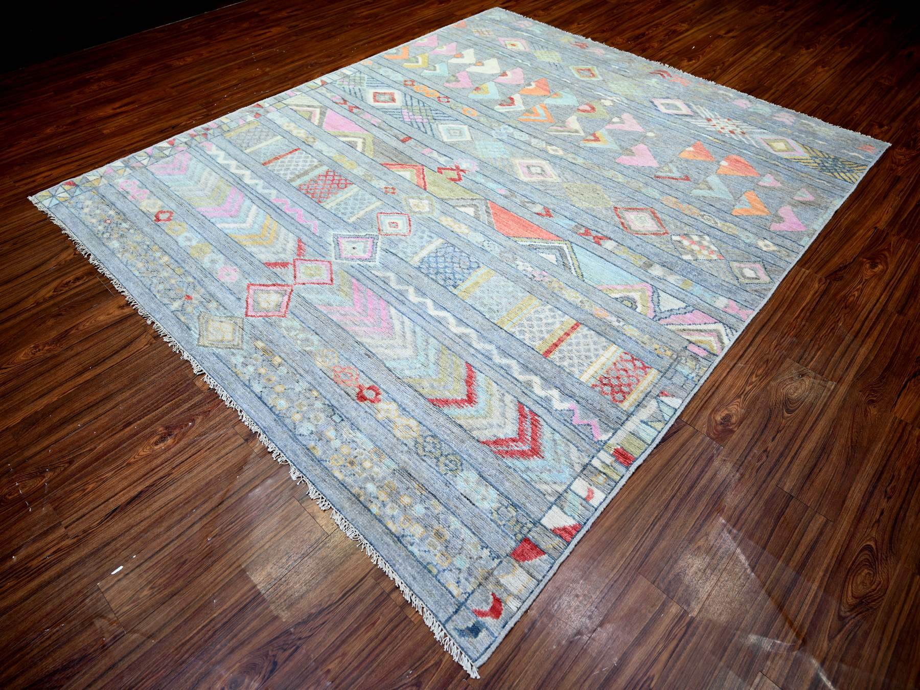 Tribal & Geometric hand-knotted wool rug in Gray, 8'2" x 9'8" — SKU O073527 (view 3)