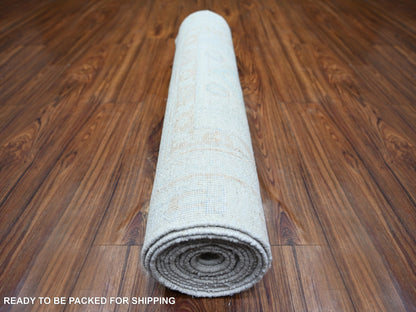 Peshawar Oushak hand-knotted wool runner in Ivory, 2'7" x 11'3" — SKU O073944 (view 4)