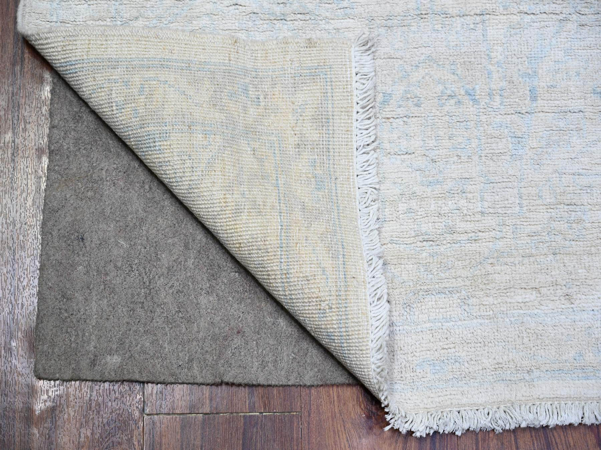 Peshawar Oushak hand-knotted wool runner in Ivory, 2'8" x 9'7" — SKU O074054 (view 2)