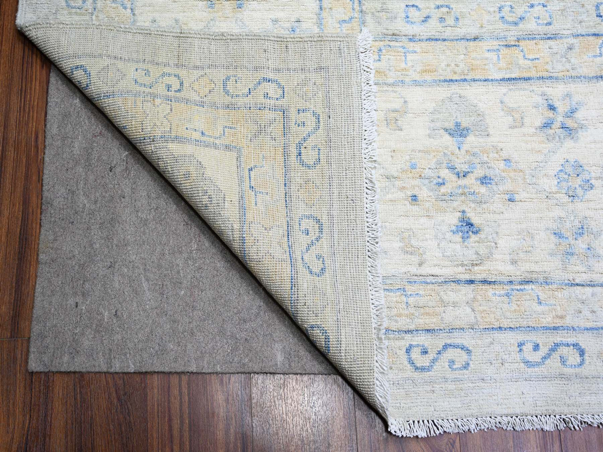 Peshawar Oushak hand-knotted wool rug in Ivory, 11'9" x 14'8" — SKU O074056 (view 4)