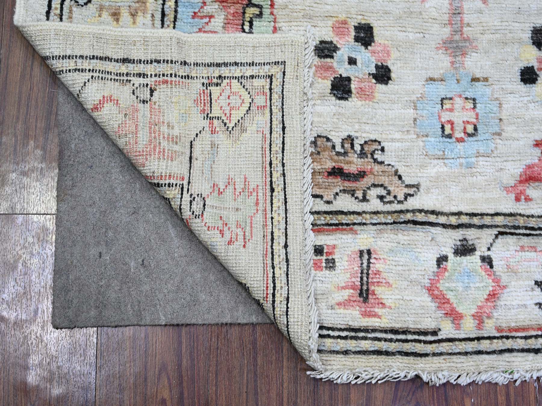 Oushak Oushak hand-knotted wool runner in Gray, 4'1" x 9'6" — SKU O074073 (view 2)