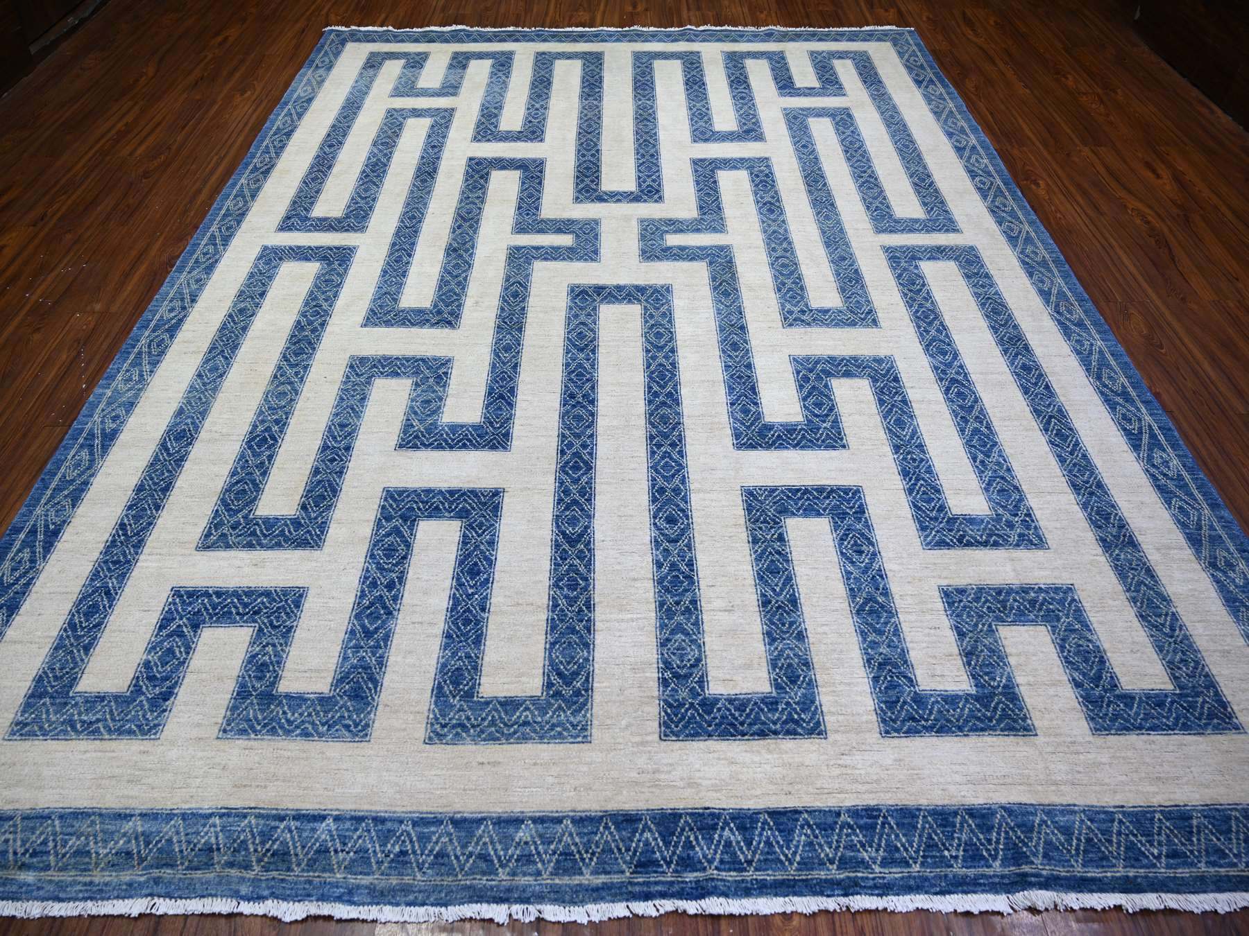 Peshawar Oushak hand-knotted wool rug in Blue, 9'1" x 11'8" — SKU O074185 (view 2)
