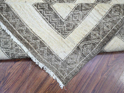 Peshawar Oushak hand-knotted wool rug in Brown, 8'1" x 9'9" — SKU O074188 (view 7)