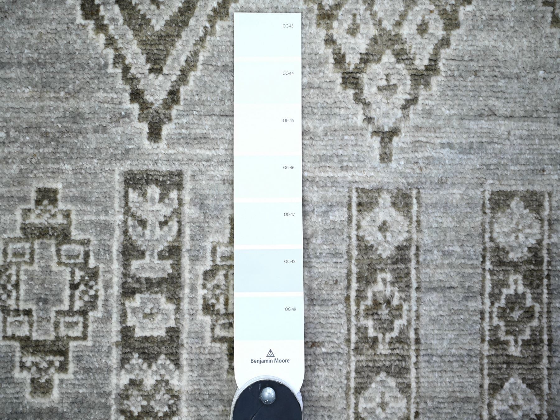 Peshawar Oushak hand-knotted wool rug in Gray, 4' x 5'8" — SKU O074190 (view 3)