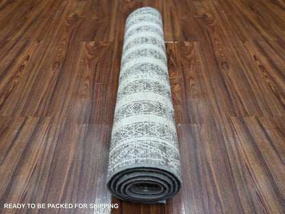 Brown 2'6" x 5'8" Oushak / Peshawar Hand knotted Wool Rug - Sku: O074259