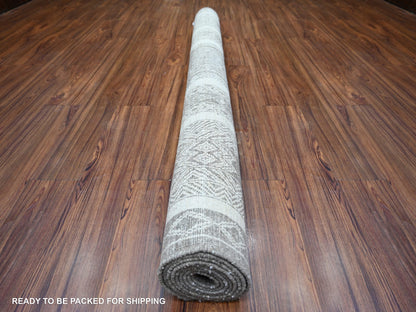 Brown 6'0" x 9'0" Oushak / Peshawar Hand knotted Wool Rug - Sku: O074278
