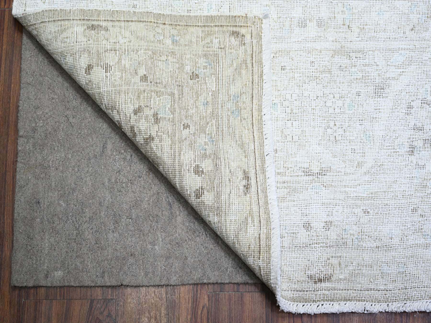 Kerman Vintage hand-knotted wool rug in Gray, 9'9" x 12'8" — SKU O074480 (view 4)