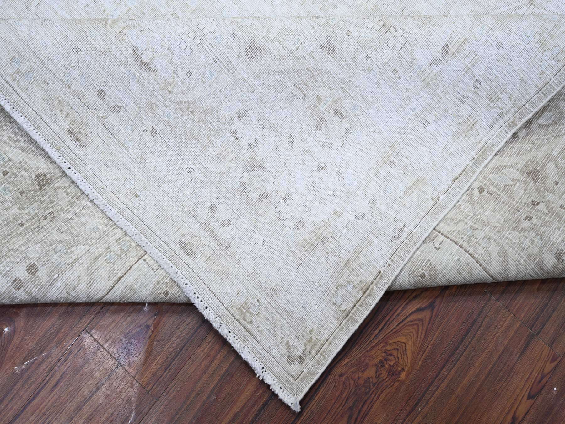 Kerman Vintage hand-knotted wool rug in Gray, 9'9" x 12'8" — SKU O074480 (view 6)