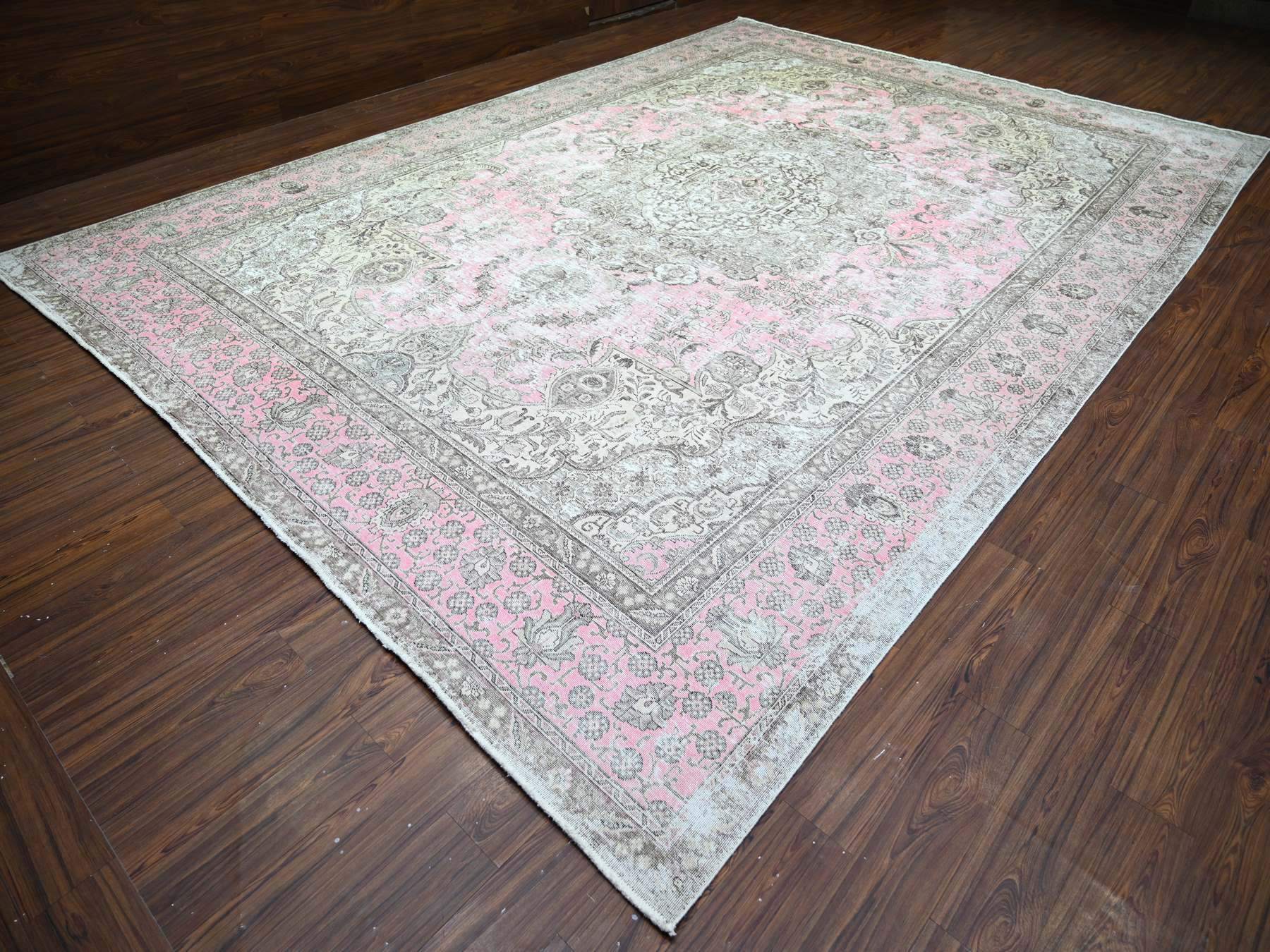 Tabriz Vintage hand-knotted wool rug in Pink, 11'3" x 15'9" — SKU O074481 (view 3)