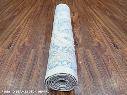 Peshawar Oushak hand-knotted wool runner in Ivory & Silver Chalice, 2'10" x 9'7" — SKU O074582 (view 4)