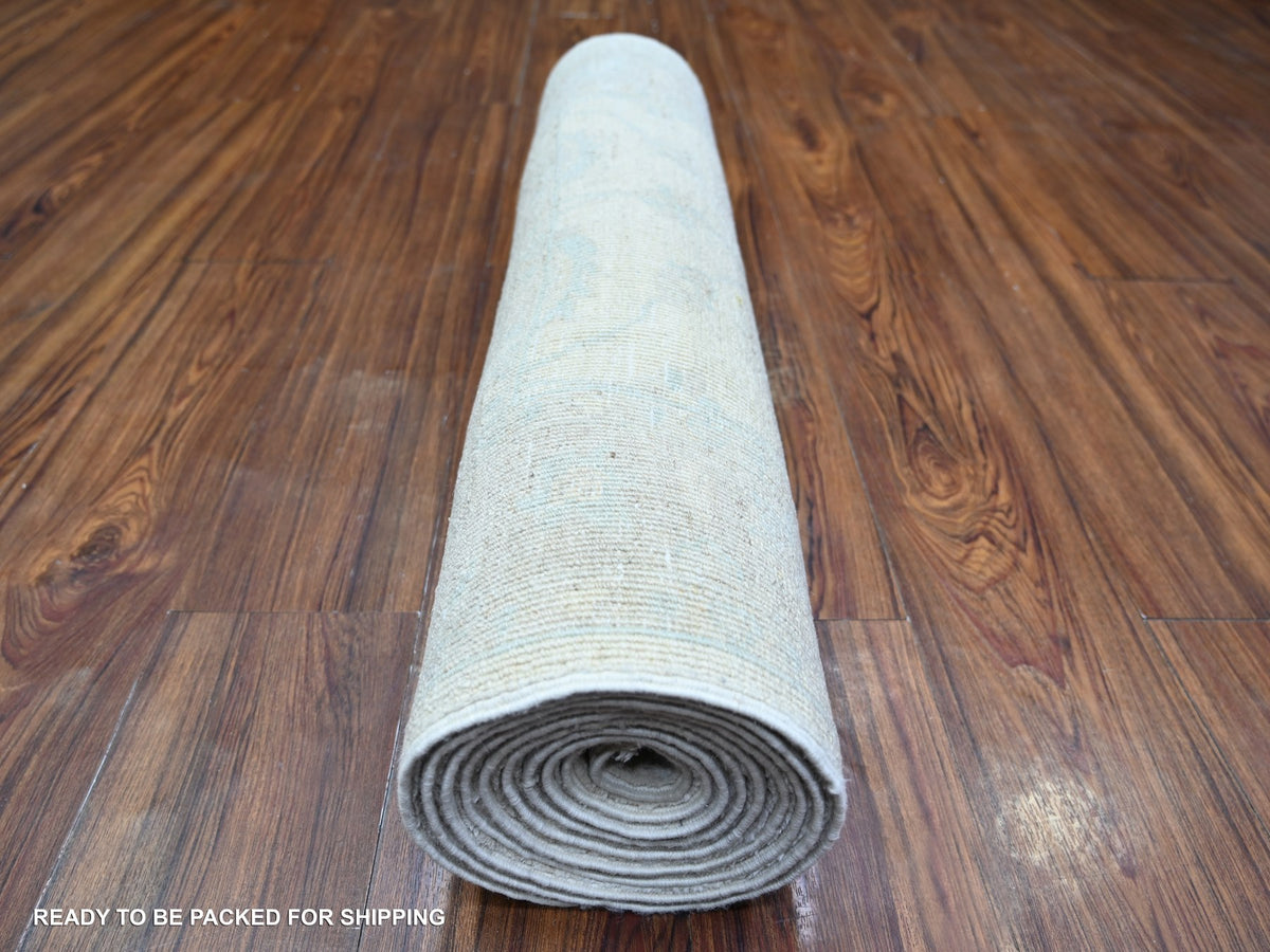 Peshawar Oushak hand-knotted wool runner in Ivory & Silver, 2'8" x 10'8" — SKU O074583 (view 4)