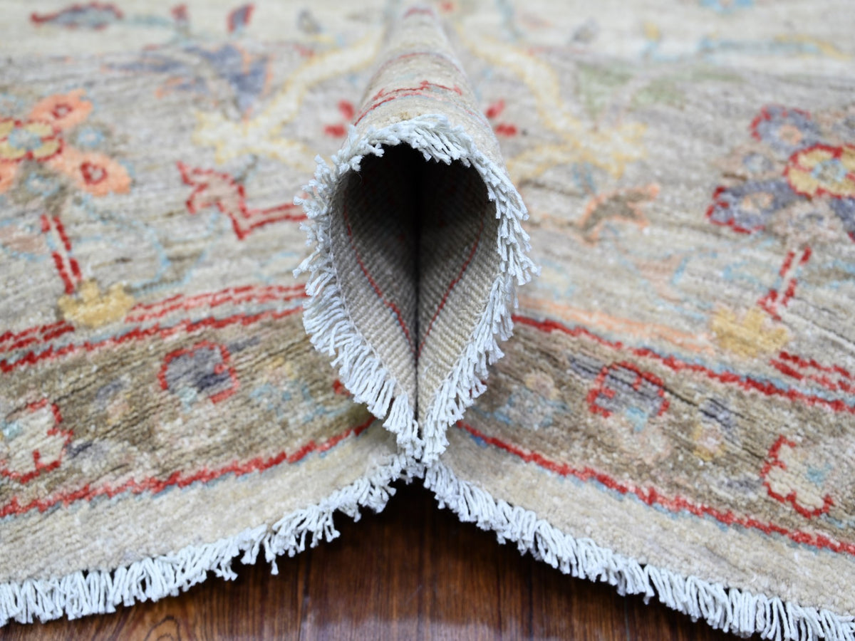 Mahal Oushak hand-knotted wool rug in Ivory & Gray, 7'10" x 7'11" — SKU O074596 (view 5)