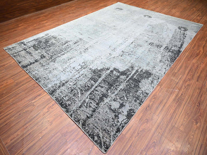 Modern / Contemporary hand-knotted wool rug in Gray, 8'10" x 12'9" — SKU O074628 (view 3)