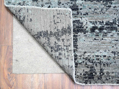Modern / Contemporary hand-knotted wool rug in Gray, 8'10" x 12'9" — SKU O074628 (view 4)