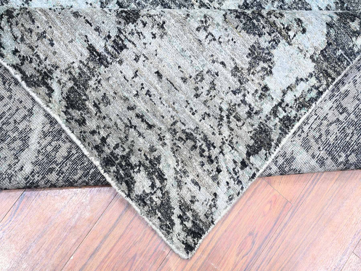 Modern / Contemporary hand-knotted wool rug in Gray, 8'10" x 12'9" — SKU O074628 (view 6)