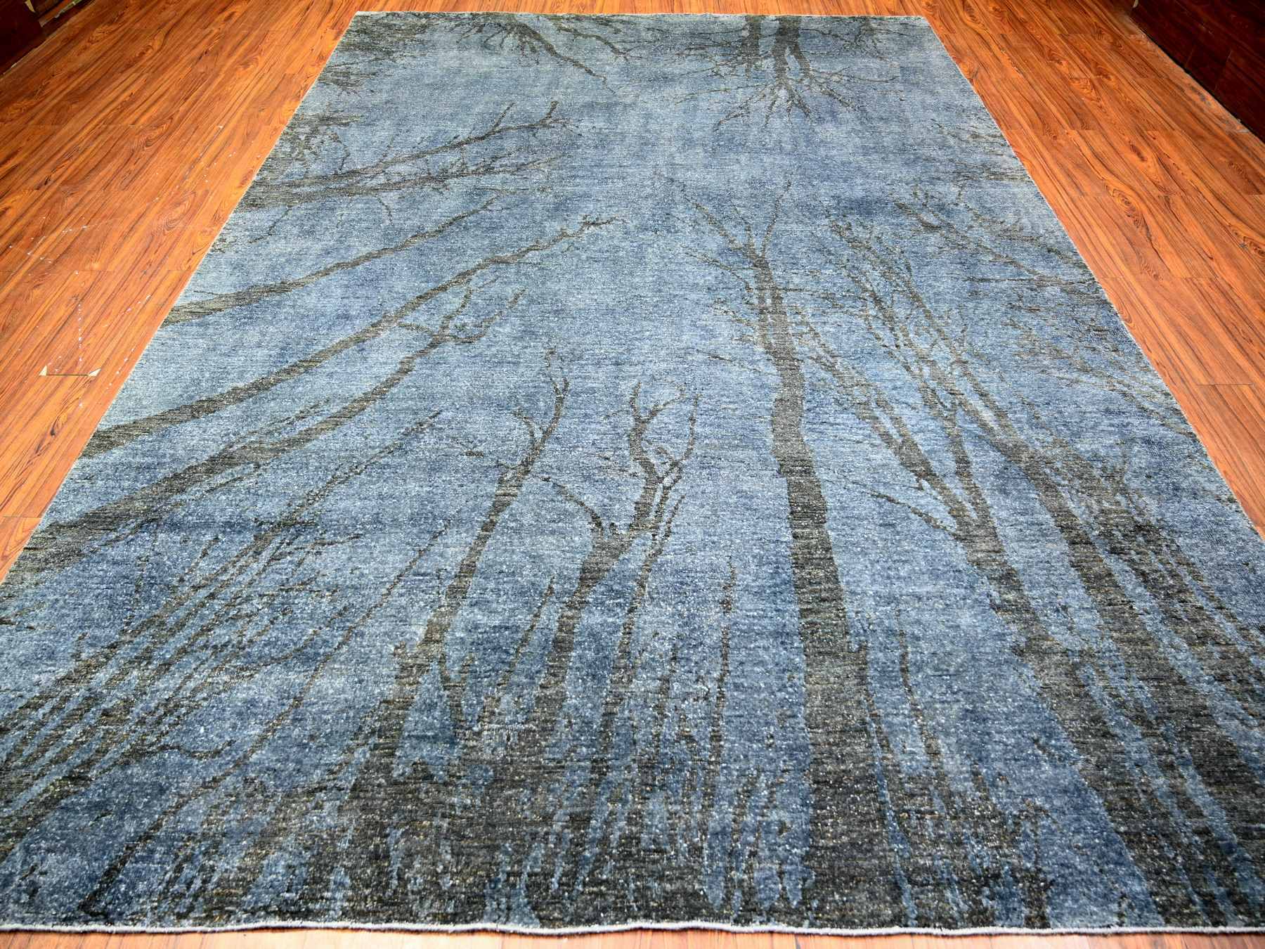 Modern / Contemporary hand-knotted wool rug in Gray, 8'10" x 12'1" — SKU O074629 (view 2)