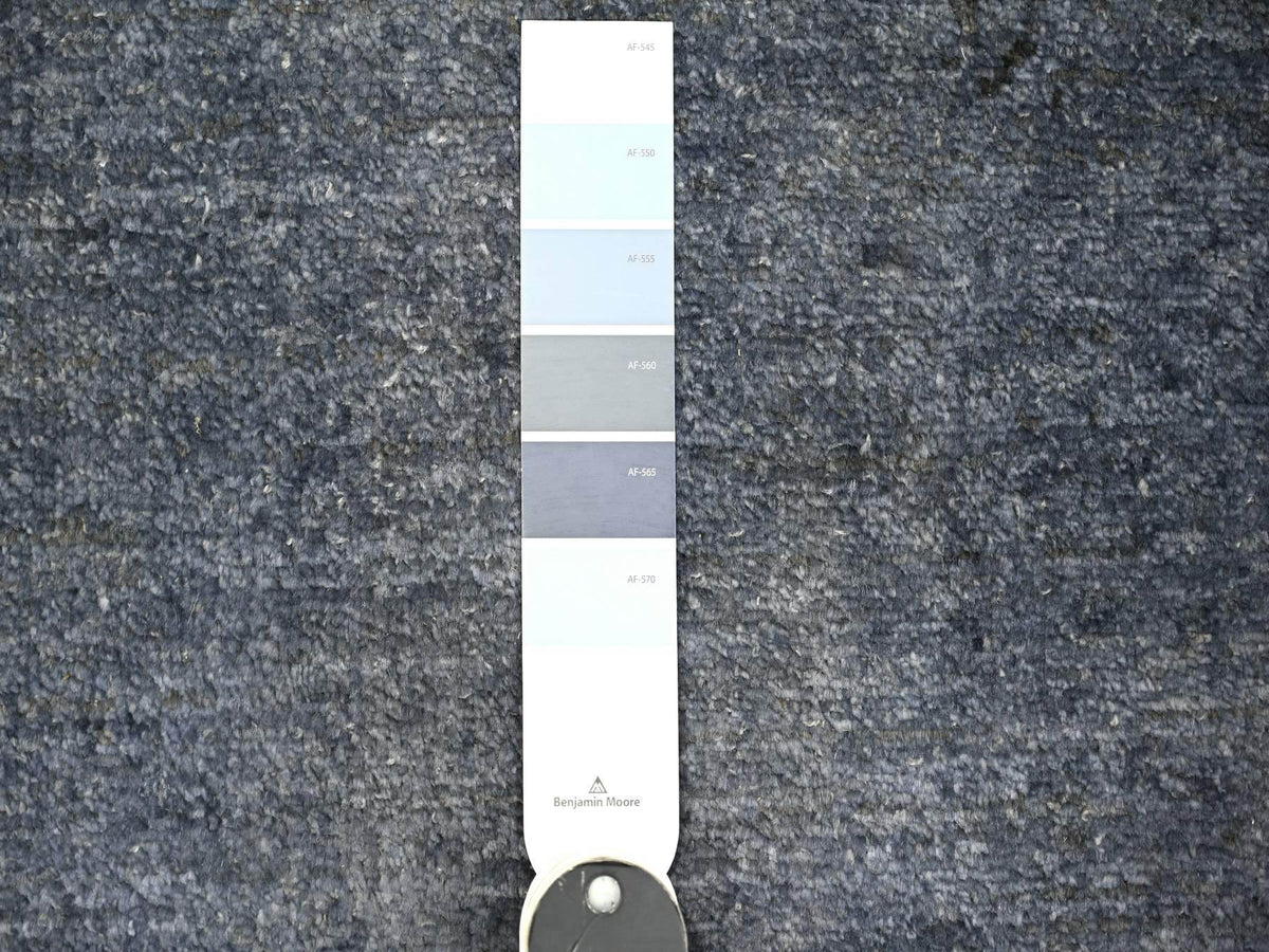 Modern / Contemporary hand-knotted wool rug in Gray, 8'10" x 12'1" — SKU O074629 (view 7)