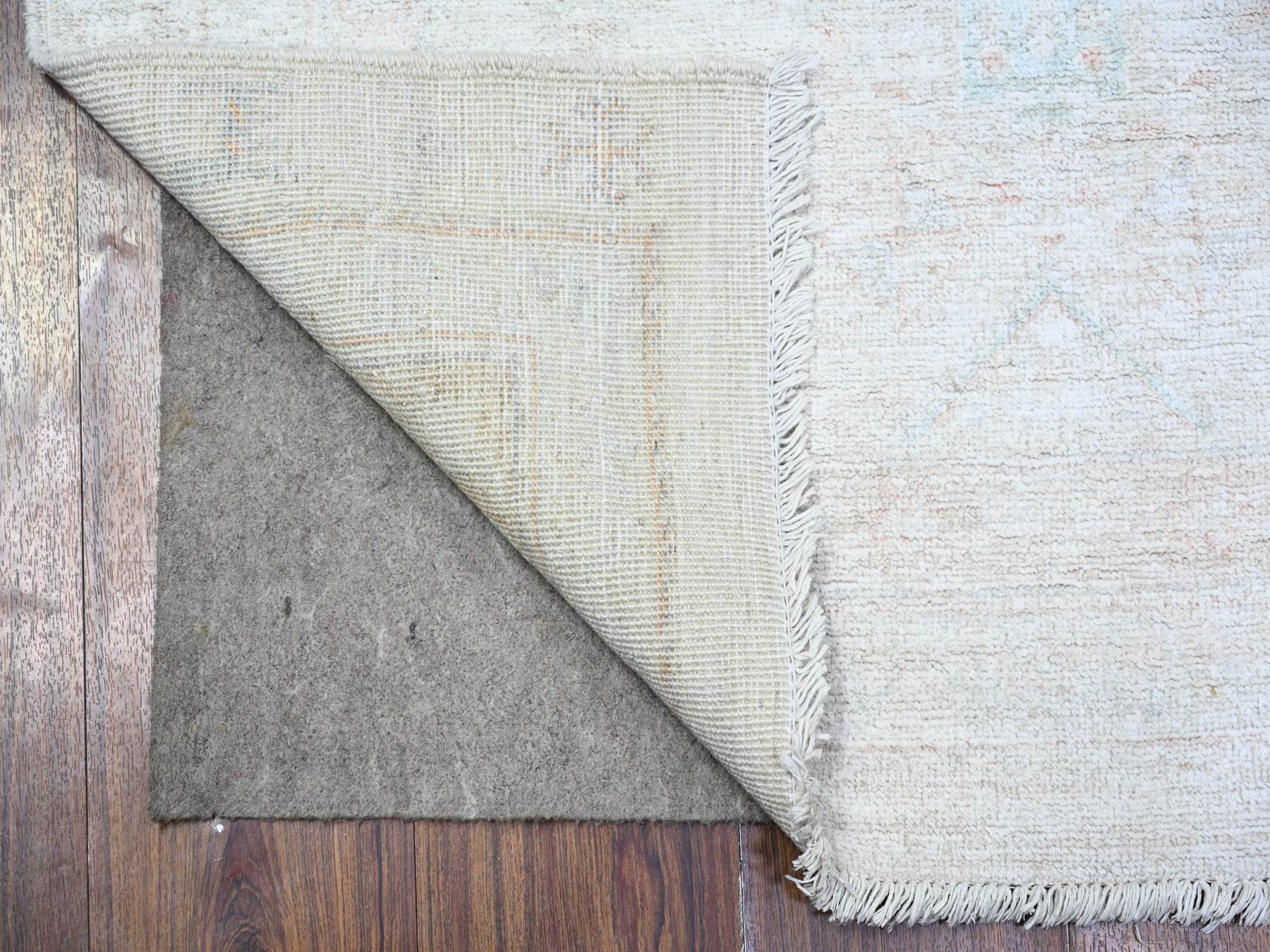 Peshawar Oushak hand-knotted wool rug in Ivory & White, 3'1" x 5' — SKU O074650 (view 2)