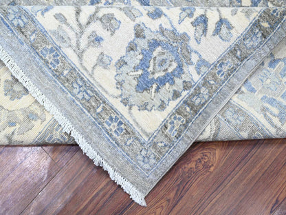 Heriz Heriz hand-knotted wool rug in Gray & Delicate White, 7'10" x 9'9" — SKU O074679 (view 6)