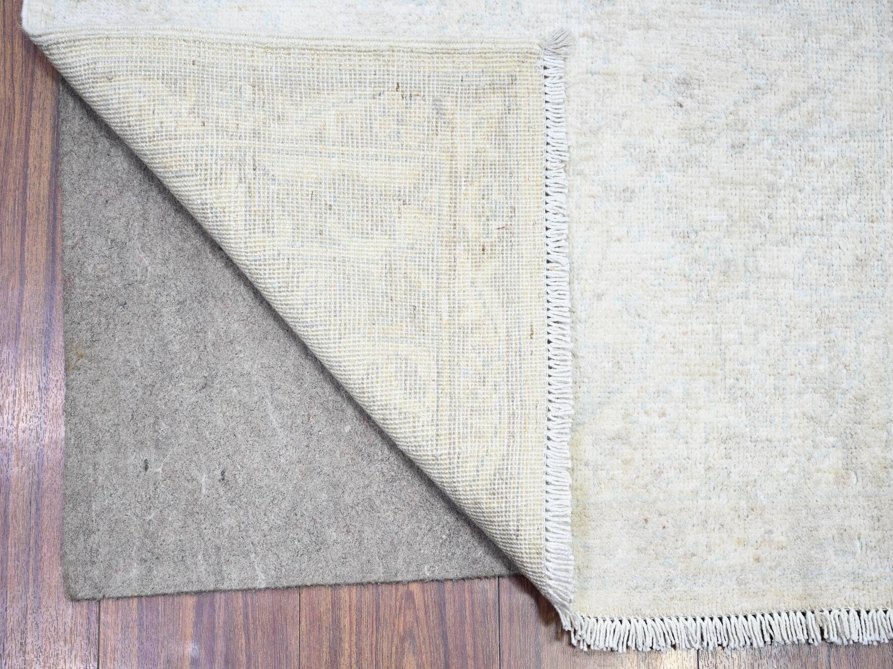 Peshawar Oushak hand-knotted wool runner in Ivory & Gray, 2'7" x 19'1" — SKU O074777 (view 2)
