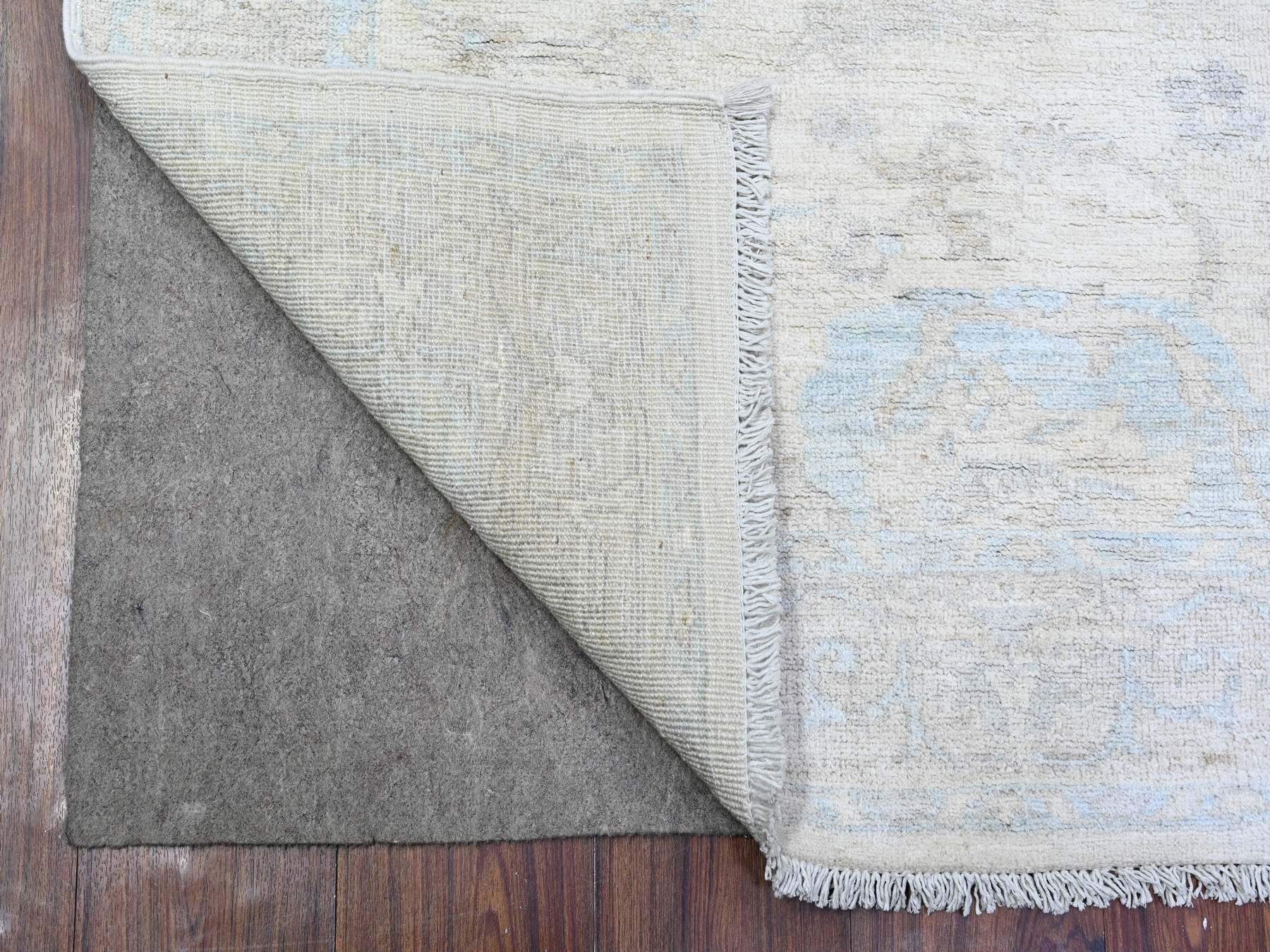 Peshawar Oushak hand-knotted wool rug in Ivory & Stone White, 3'9" x 5'7" — SKU O074782 (view 2)