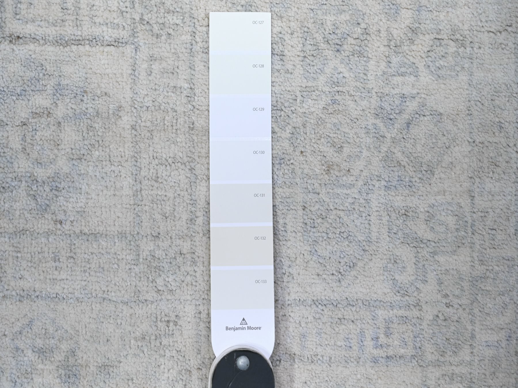 Khotan Oushak hand-knotted wool rug in Ivory & Pacific Pearl Ivory, 3'10" x 5'7" — SKU O074786 (view 3)