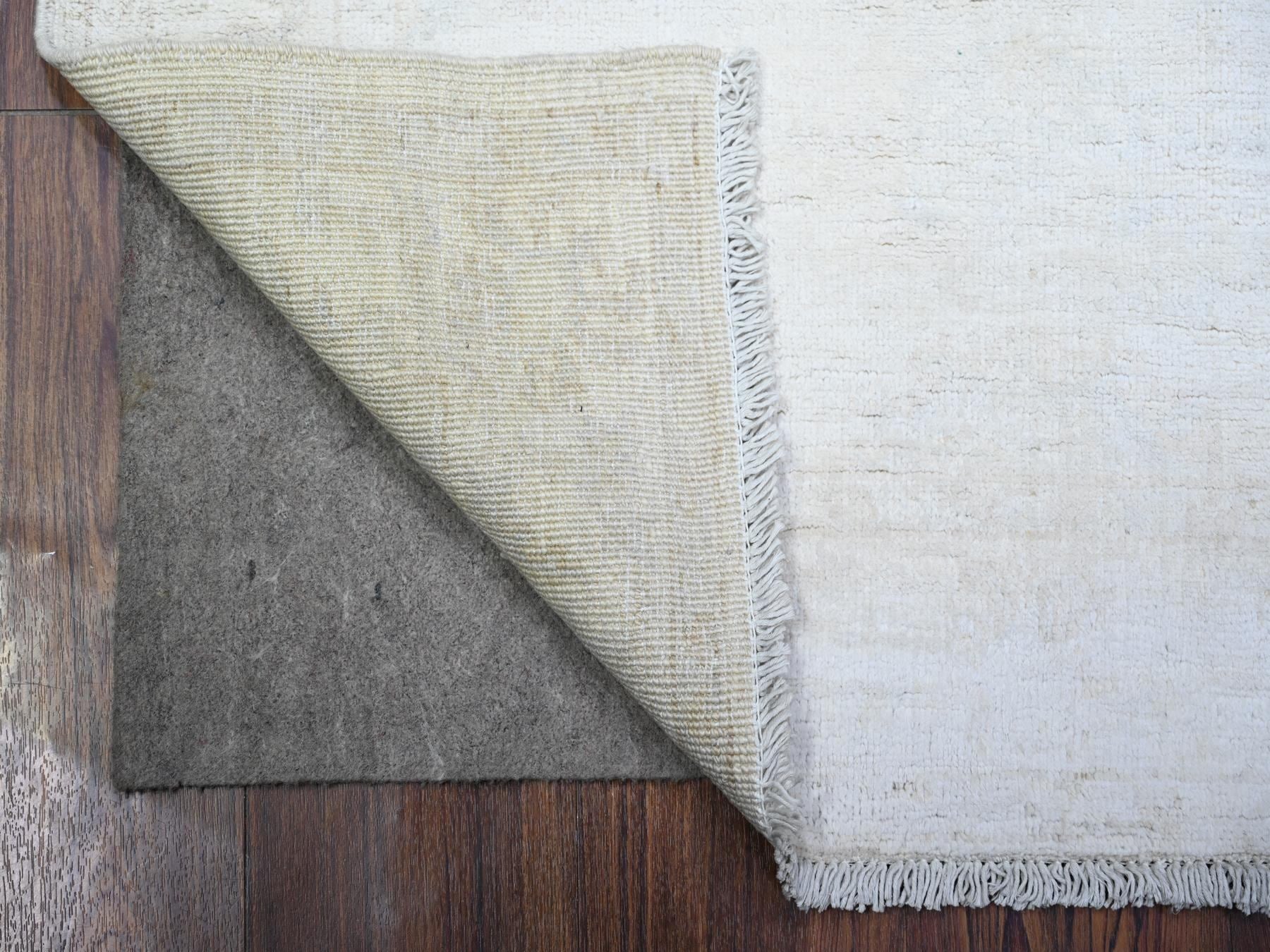 Peshawar Oushak hand-knotted wool rug in Ivory, 3' x 4'9" — SKU O074871 (view 2)