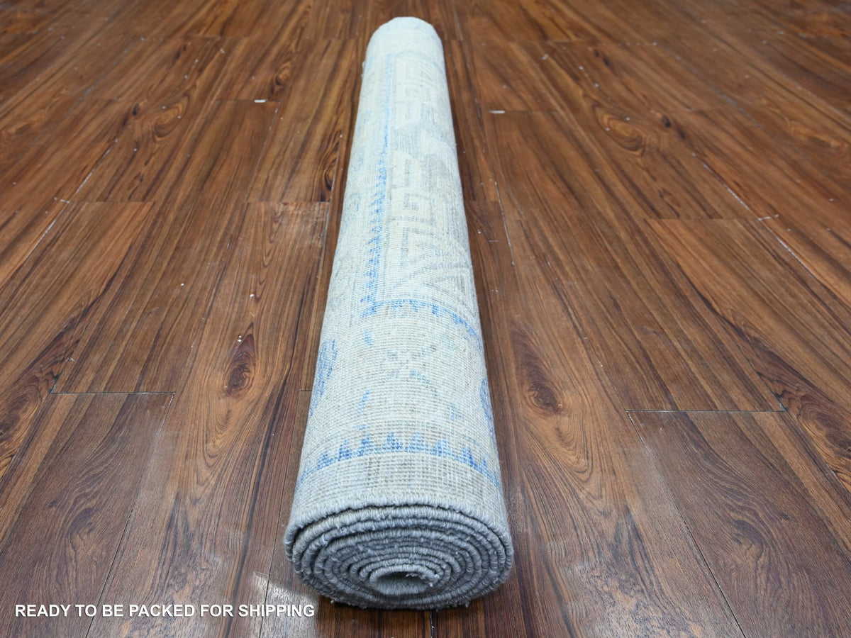 Khotan Khotan hand-knotted wool runner in Gray & Ivory, 3'11" x 12'1" — SKU O074877 (view 4)