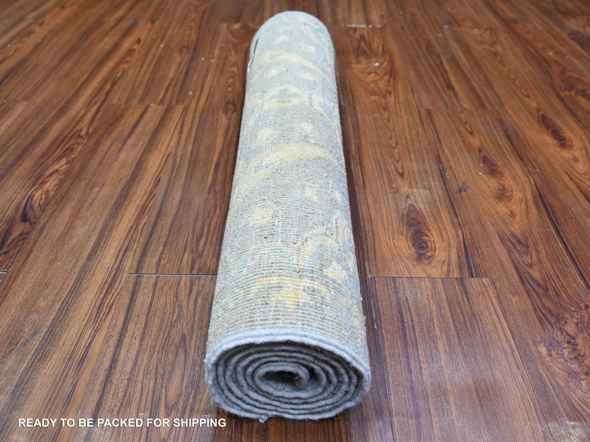 Peshawar Oushak hand-knotted wool rug in Gray, 2'6" x 5'8" — SKU O074955 (view 4)