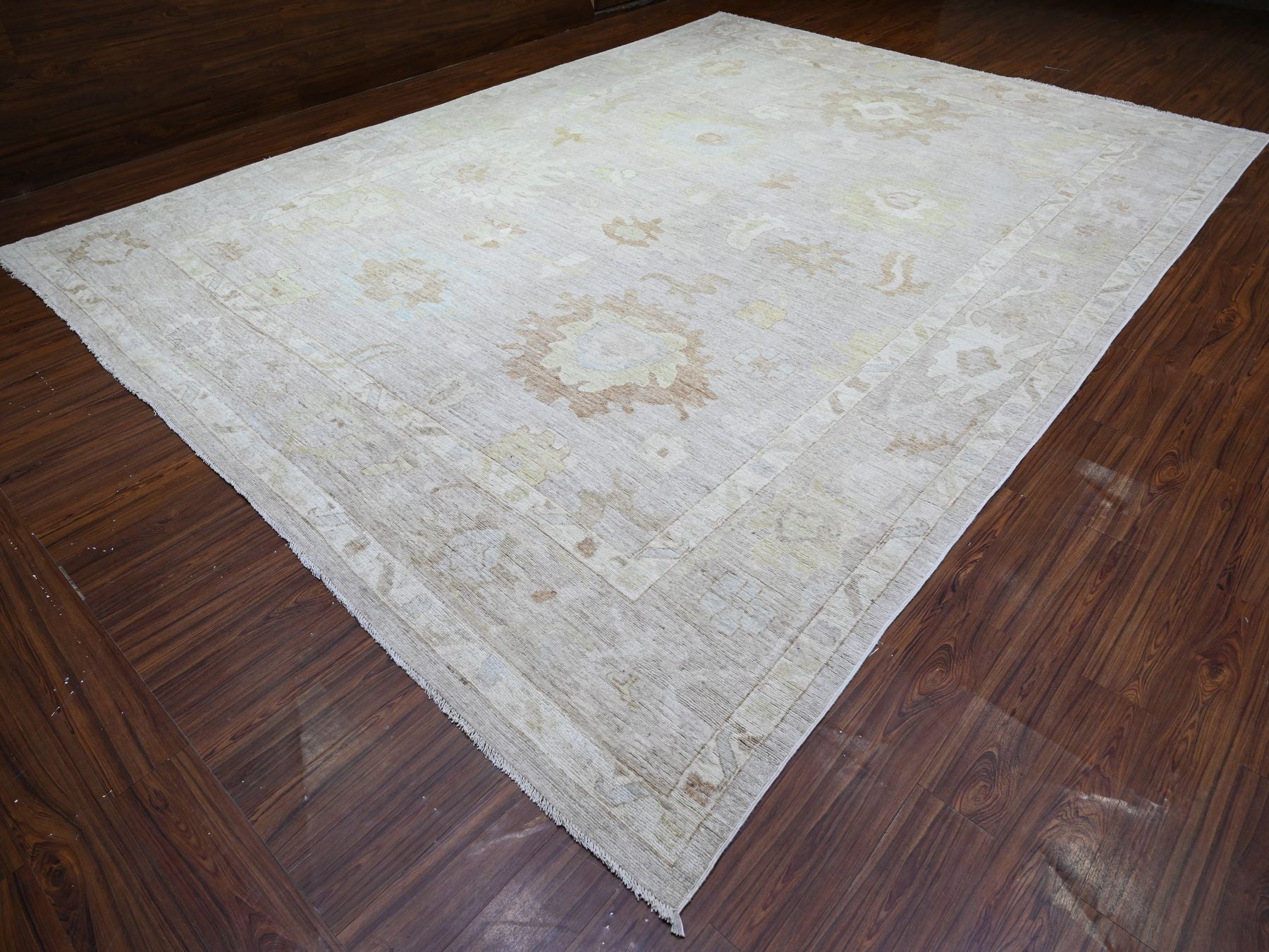 Oushak Oushak hand-knotted wool rug in Gray, 11'8" x 15'6" — SKU O074997 (view 3)