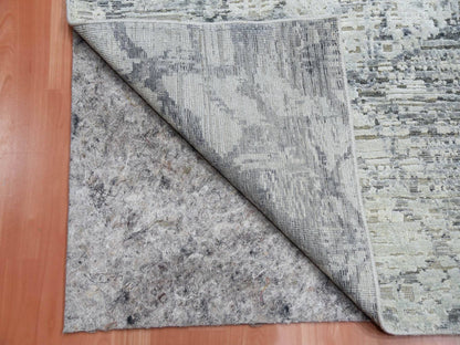 Modern / Contemporary hand-knotted wool/silk rug in Gray, 11'9" x 15'3" — SKU O075013 (view 4)
