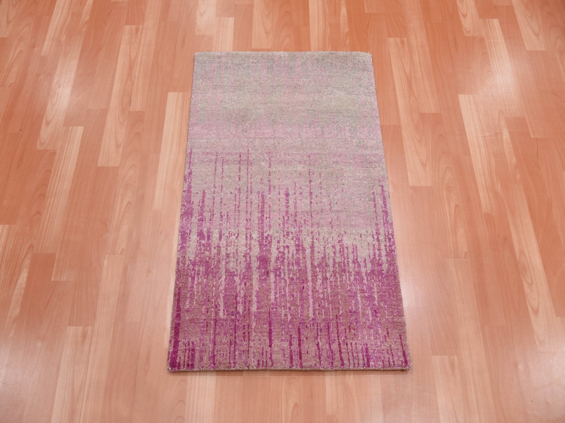 Modern / Contemporary hand-knotted wool rug in Pink, 2' x 3'2" — SKU O075023 (view 2)