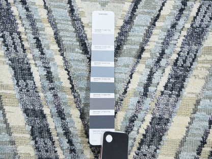 Grey 4'2" x 12'4" Modern / Contemporary Hand knotted Wool/Silk Rug - Sku: O075030