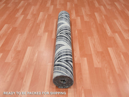 Grey 4'2" x 12'4" Modern / Contemporary Hand knotted Wool/Silk Rug - Sku: O075030