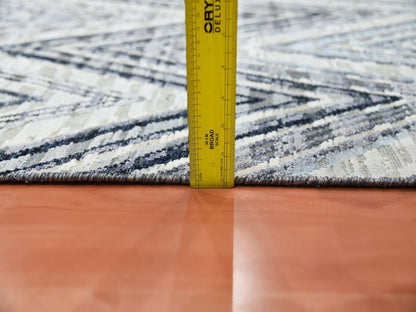 Grey 4'2" x 12'4" Modern / Contemporary Hand knotted Wool/Silk Rug - Sku: O075030