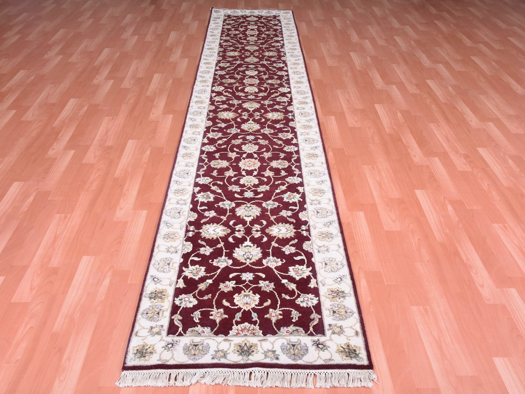 Red 2'8" x 14'1" Traditional Hand knotted Wool/Silk Rug - Sku: O075056
