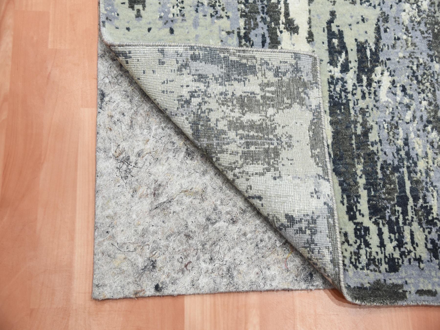 Modern / Contemporary hand-knotted wool/silk runner in Gray, 2'6" x 8'3" — SKU O075079 (view 3)