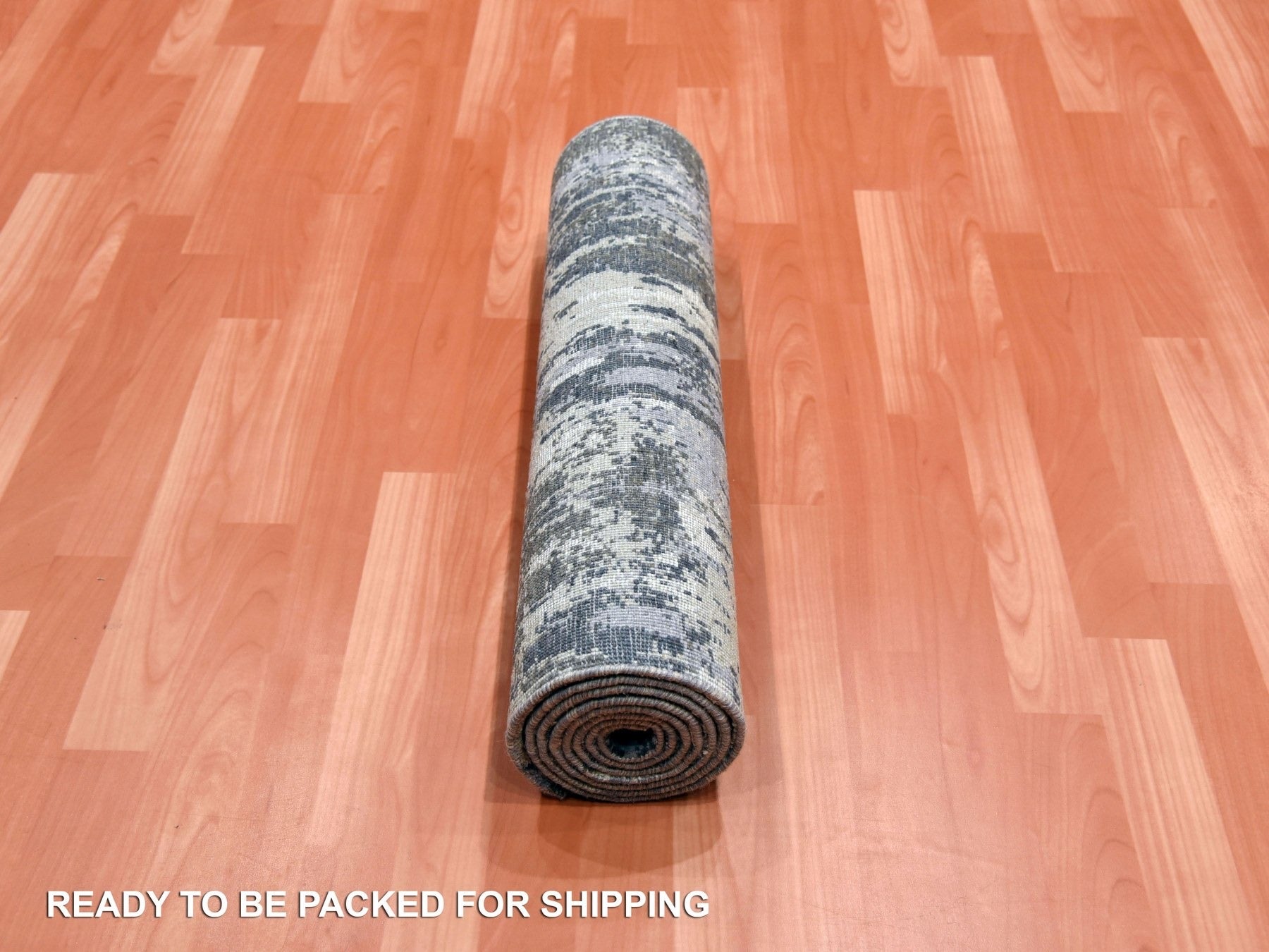 Modern / Contemporary hand-knotted wool/silk runner in Gray, 2'6" x 8'3" — SKU O075079 (view 5)