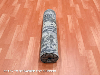 Modern / Contemporary hand-knotted wool/silk runner in Gray, 2'6" x 8'3" — SKU O075079 (view 5)