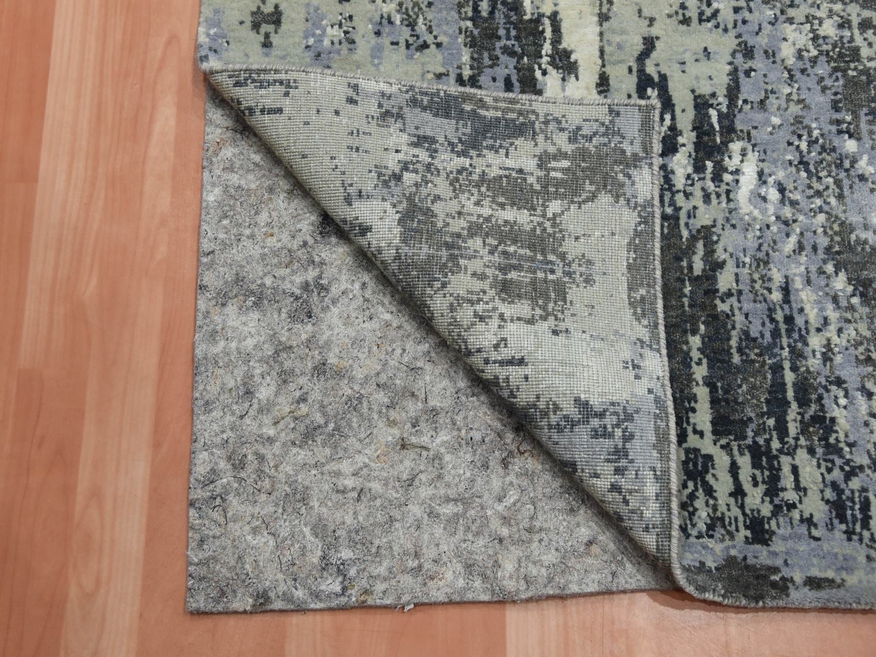 Modern / Contemporary hand-knotted wool/silk runner in Gray, 2'6" x 8'3" — SKU O075080 (view 3)